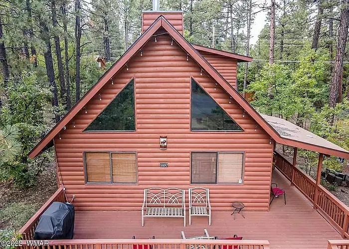 Dom wakacyjny Incredible Whispering Pines Escape