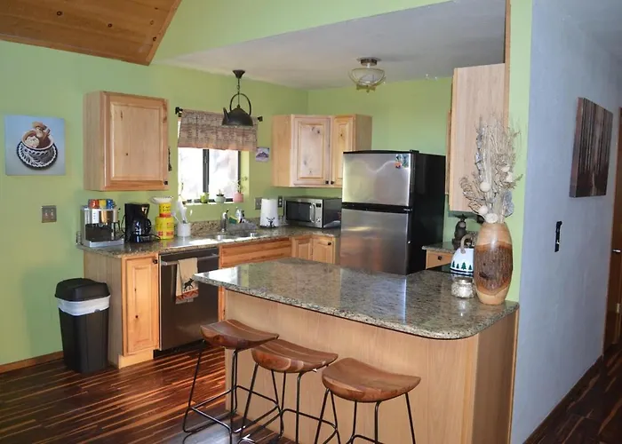 Dom wakacyjny Incredible Whispering Pines Escape