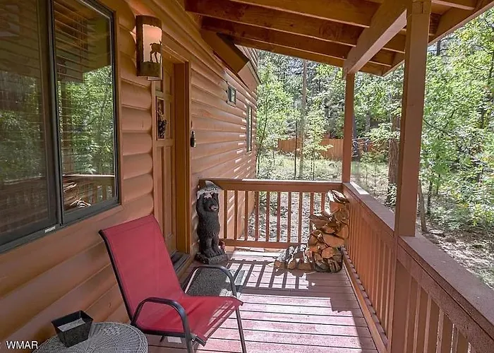 Dom wakacyjny Incredible Whispering Pines Escape Indian Pine