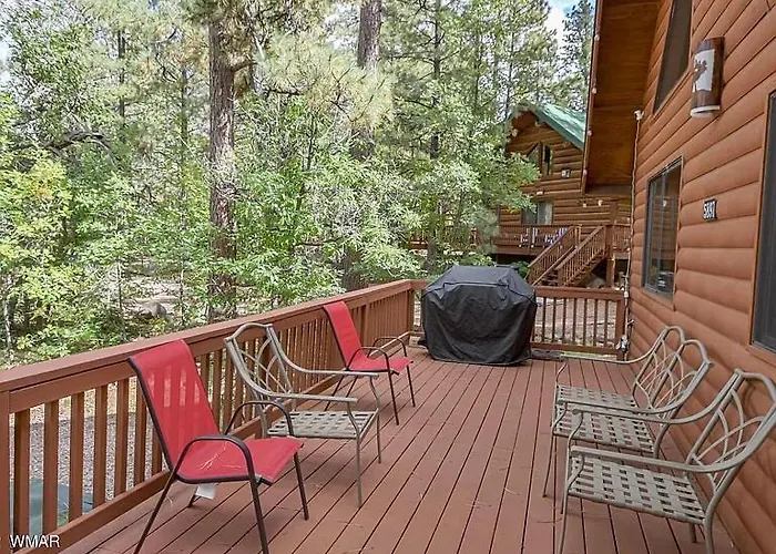 Dom wakacyjny Incredible Whispering Pines Escape *