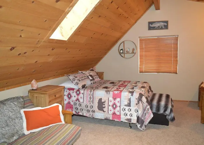Incredible Whispering Pines Escape Dom wakacyjny Indian Pine